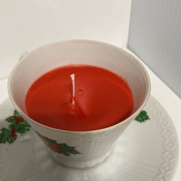 TEACUP and SAUCER CANDLE Holly Leaf Winter Holiday Design Fine Bone China 4 oz - Picture 6 of 11